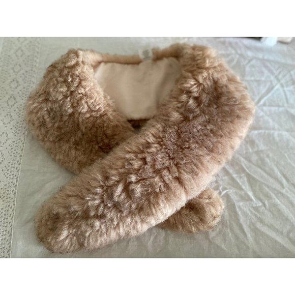 Vintage Faux Fur Shaggy Shrug Wrap Cape Stole Pink and Gray Stay Put 46" X 7"‎ - Picture 6 of 16